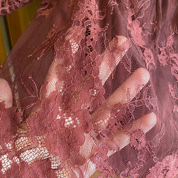 AE Blouse - Picture 3 of 4